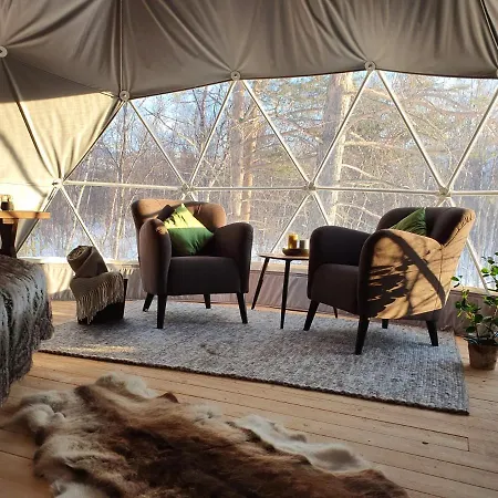 Gargia Lodge Hotel 3*